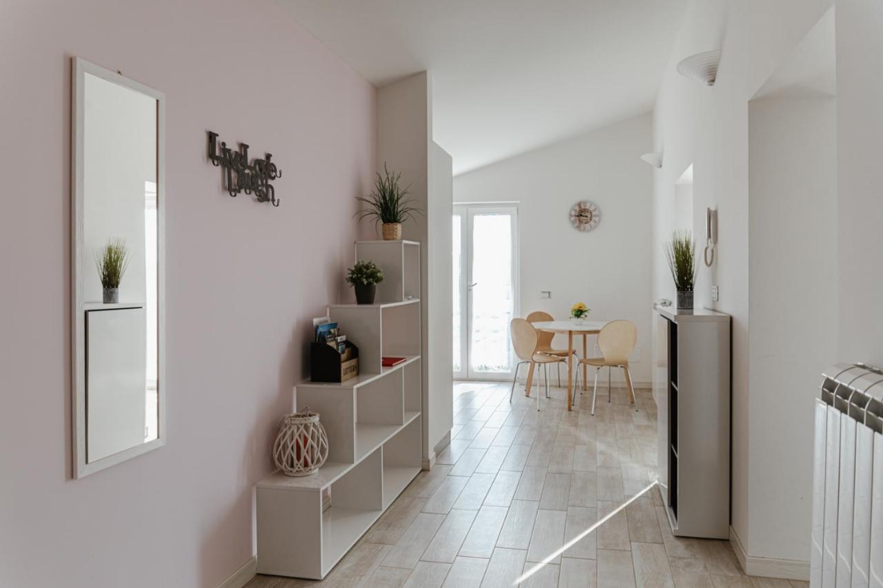מנרבה דל גארדה Minerva Holiday Home מראה חיצוני תמונה