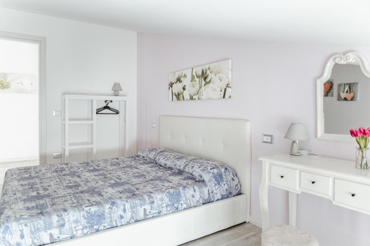 מנרבה דל גארדה Minerva Holiday Home מראה חיצוני תמונה