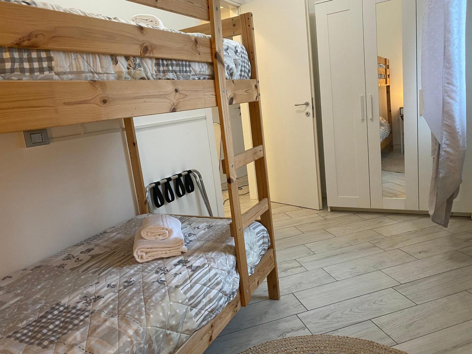 מנרבה דל גארדה Minerva Holiday Home מראה חיצוני תמונה